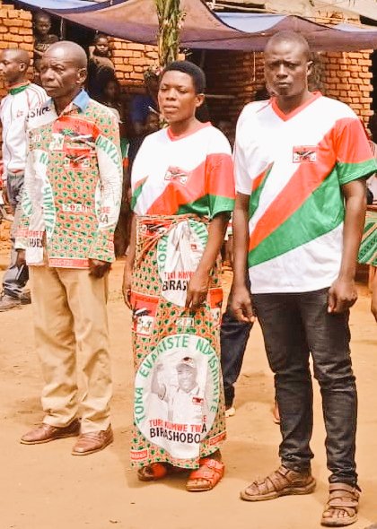Bujacnddfdd's tweet photo. 1.Umunyamabanga w'umugambwe @CnddFdd  muri zone #BUTANUKA: #NDABUNDA_Diane
2. Icegera: #MANIRAKIZA_Gabriel
3. Secr:  #NDORICIMPA_Etienne
4 Umukuru w'abakenyererarugamba: #NIJIMBERE_Philomène
5. Umukuru w'imbonerakure: #MIBURO_Etienne
6.Umukuru w'abahumure: #NKUNDWANABAKE_Silas https://t.co/7XMz3cpAjH