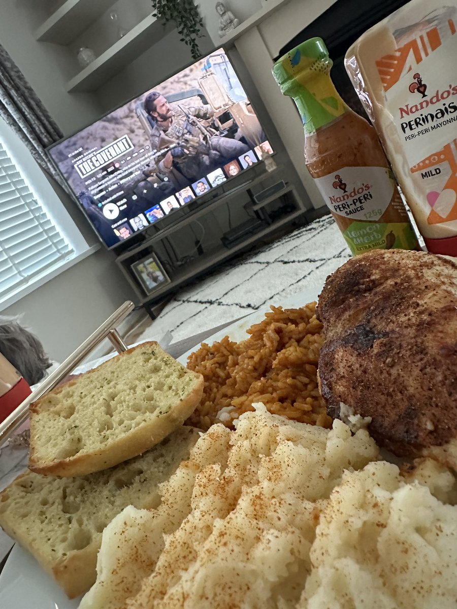 Homemade Nando’s &amp; <a href="/GuyRitchie1968/">Guy Ritchie 🌞</a>’s <a href="/thecovenantmov/">Guy Ritchie’s The Covenant</a> 🤝🏼

Brilliant casting by <a href="/DanHubbard/">Dan Hubbard</a> as always 🎯