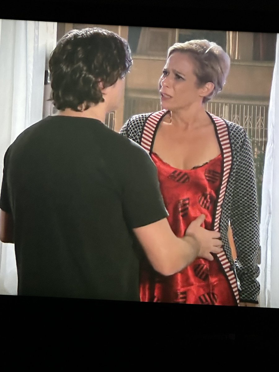 Karolina D Vieira tweet media