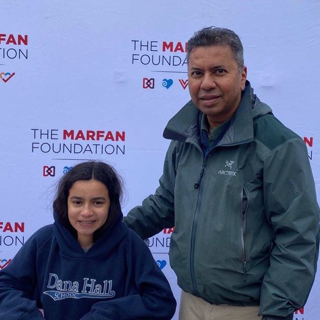 Our team’s expertise isn’t limited to #ACHD! Dr. Michael Singh, a leader in connective tissue disorders such as #Marfan, #LoeysDietz, and #vEDS, and Molly Singh braved the unseasonably cold weather today to walk in support of @MarfanFdn!