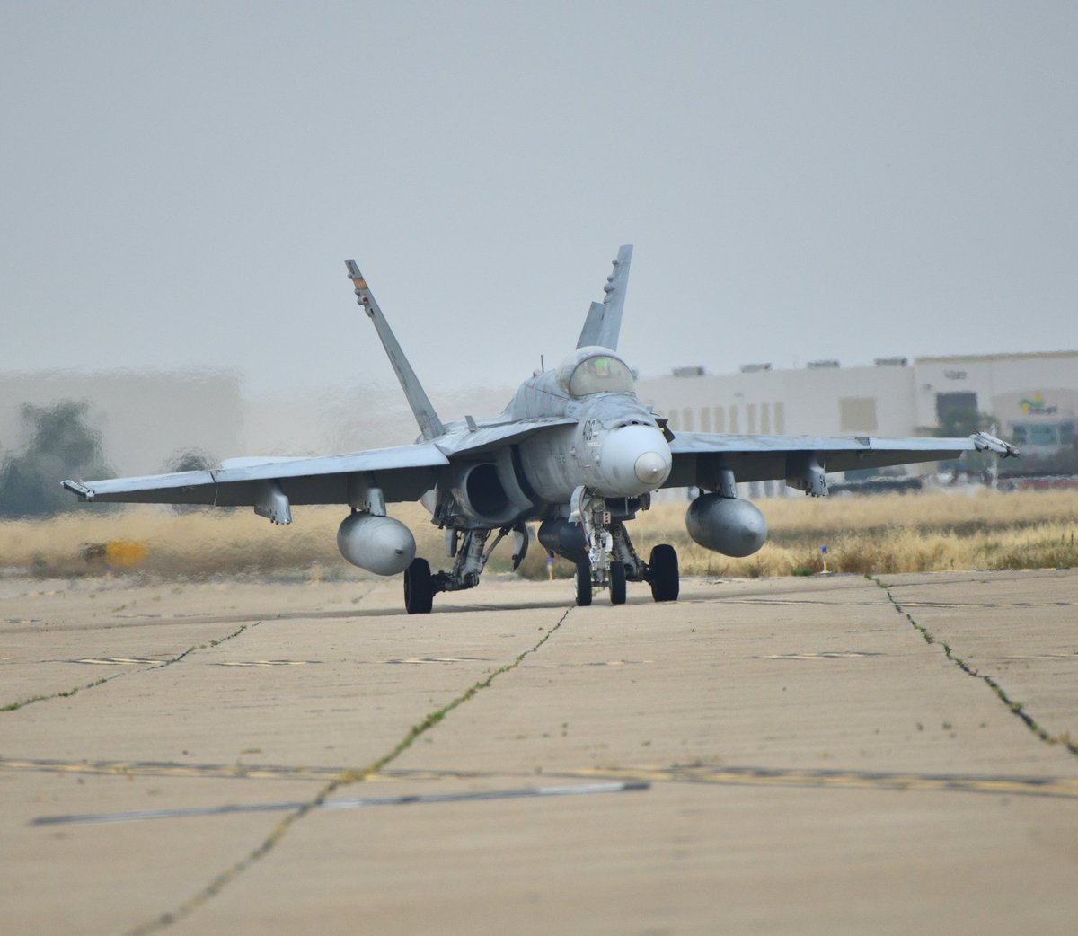 F-18C with VMFA-323 Death Rattlers #milair #planespotter #planespotting #AvGeek #nikonphotography #Marines #marineaviation #Military #f18hornet #legacyhornet #f18