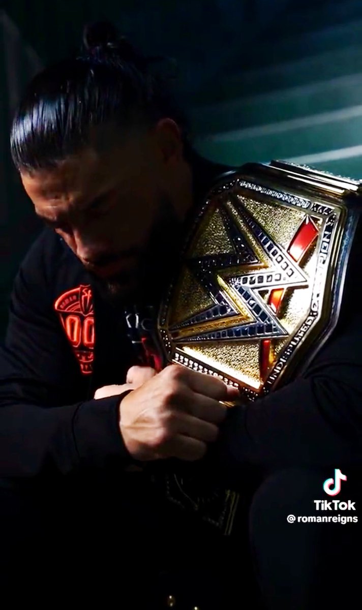 Via tik tok and photo shoot @WWERomanReigns looks amazing at the top! Loneliness can’t follow this man! ☝🏽🏝️🏆👑#TheGreatestToEverDoIt
