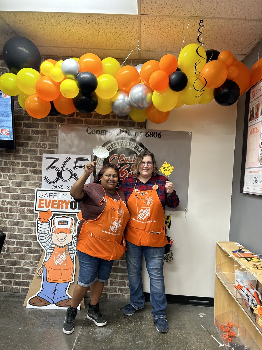 Celebrating 365 days safe with Rosario our Specialist from Flooring.

<a href="/Chelsa_7105/">Chelsa Evans</a>
@Aaron_C_Gomez
<a href="/Charlot64309144/">Charlotte French</a>
<a href="/specialtyrosa/">Rosa</a>
<a href="/Rtristan78/">Rosario Tristan</a>
<a href="/dontamcam/">Tammy Campbell</a>
<a href="/janie_dodis/">MsJanieD</a>