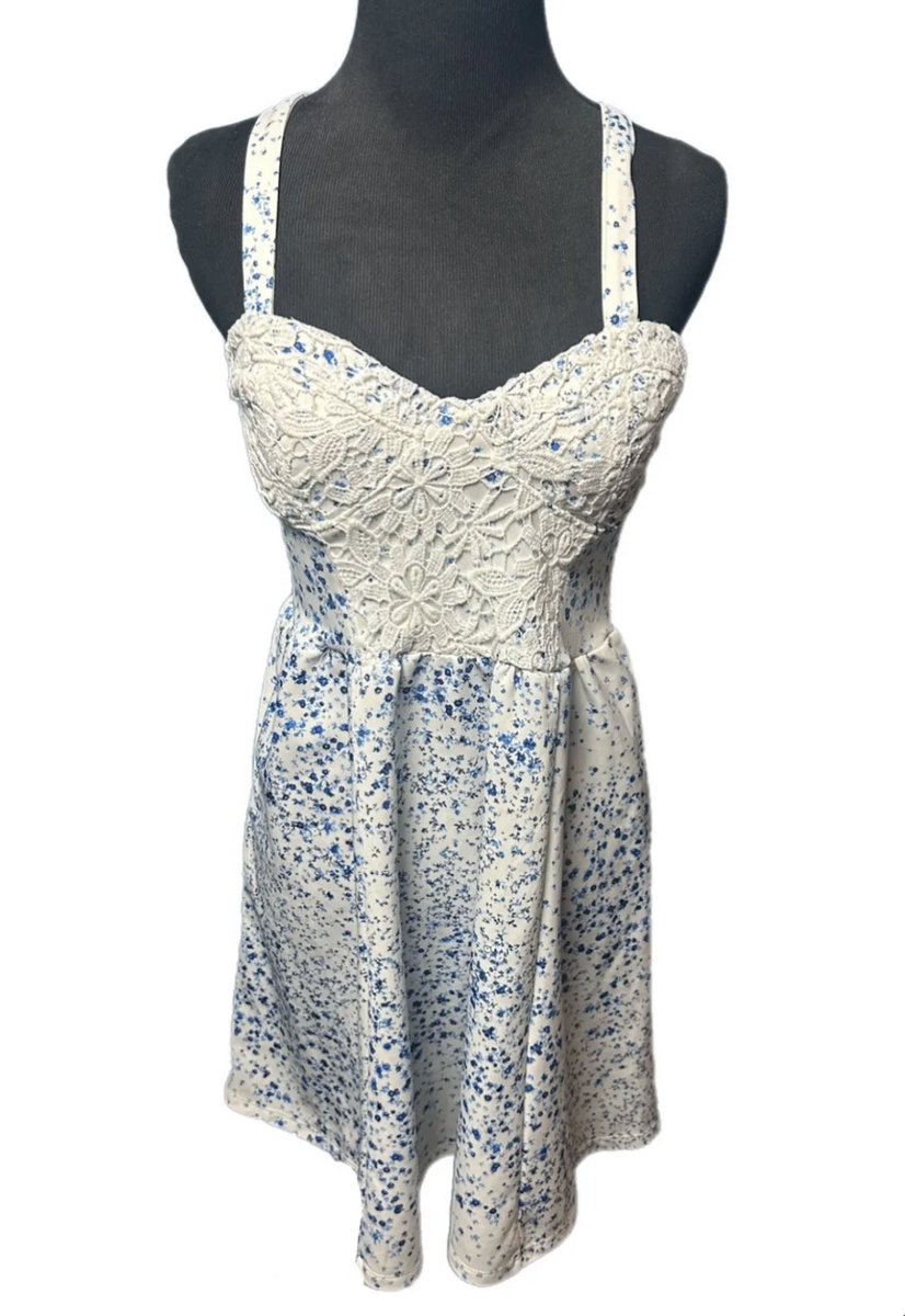 ebay.com/itm/3146210511…

Shop this guess dress on my ebay! 
#guess #guessdress #ebay #ebayseller #ebaycommunity #secondhandclothes #trendy #fashionista #guessforsale #forsale #clothesforsale #eBay #ebaydeals #ebayhustle #ebayshop #supportsmallbiz #supportsmall #summer #spring