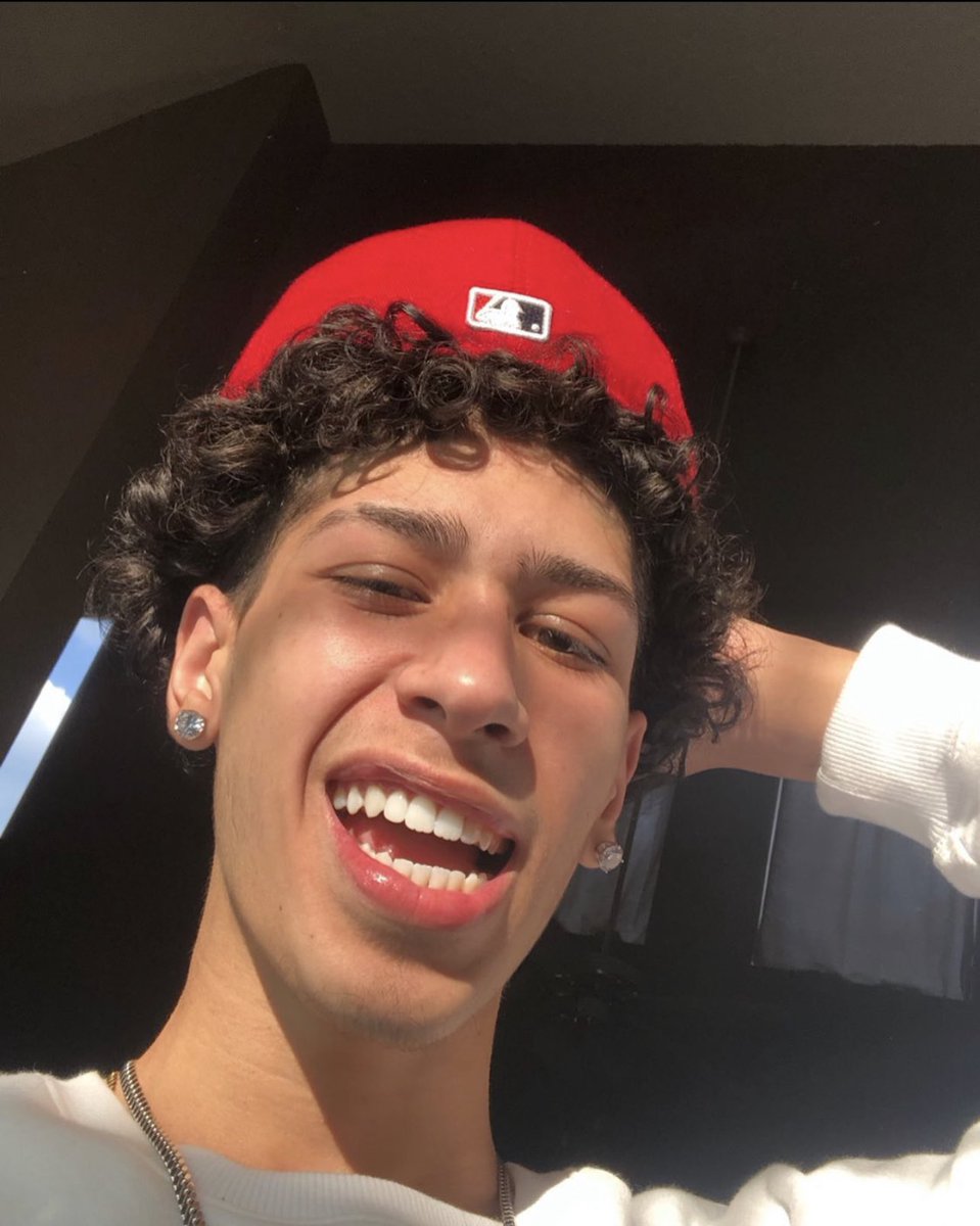 Elijah Rivera on Twitter: “start of pandemic vs now”