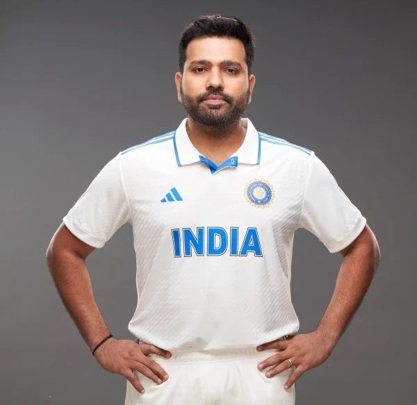 akrfonline45's tweet photo. Skipper In New Jersey 💙🤍

#RohitSharma #RohitSharma45 #RitikaSajdeh #Rohit #Rohit45 #Hitman #Hitman45 #Ritika #Samaira #Mumbai #MumbaiIndians #RohitSharma𓃵 #Worldtestchampionship #Wtc #Wtc23 #Iccwtc23 #Icc #Iccwtc #Iccworldtestchampionship #Wtc2023 #Sports #Cricket #TeamIndia https://t.co/Z8LZcRxQCN