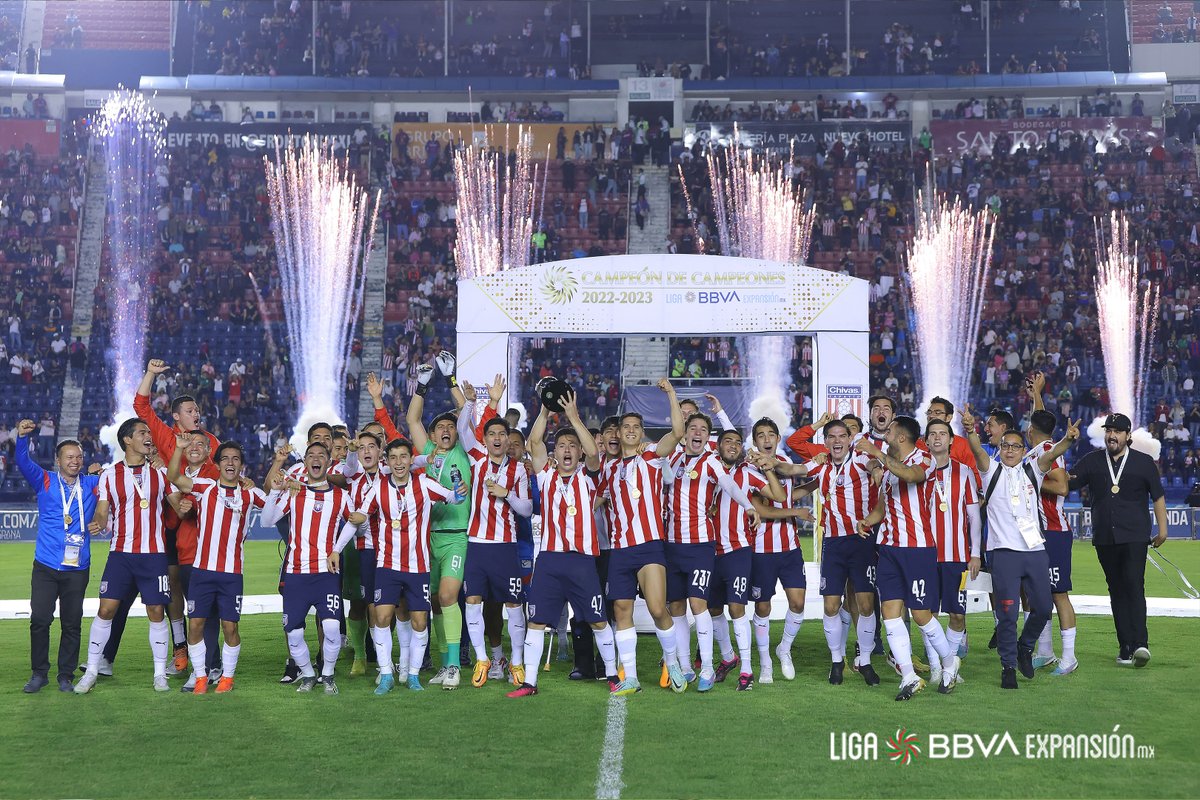 ¡¡TAPATÍO ES #CAMPEÓNDECAMPEONES!! 🏆

¡Qué semestre de los Rojiblancos! 🔴⚪

#LigaBBVAExpansiónMX ⚽