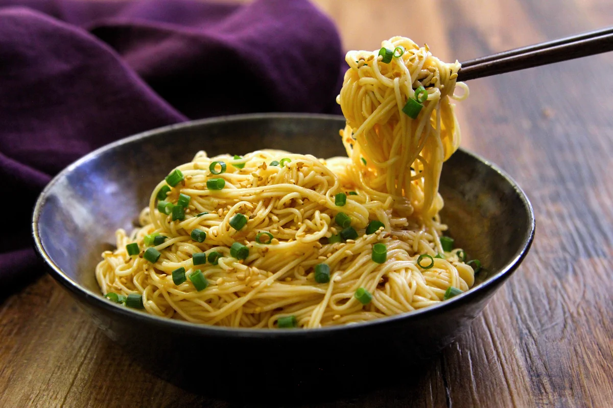 味噌だれによる味付けがすごくよく合いそう！これからの季節にぴったりそうな「素麺」レシピ！