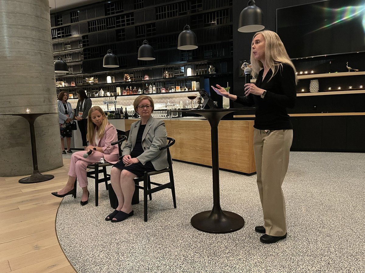 Powerful #KidneyTransplant patient stories being shared by my amazing friends Alex Harrison-Flaxman and @julliehoggan for <a href="/goKDIGO/">KDIGO</a> patient panel moderated by Dr. <a href="/KristaLentine/">Krista Lentine, MD,PhD | FASN | FAST</a>! #ATC2023SanDiego #HonorTheGift #PayItForward