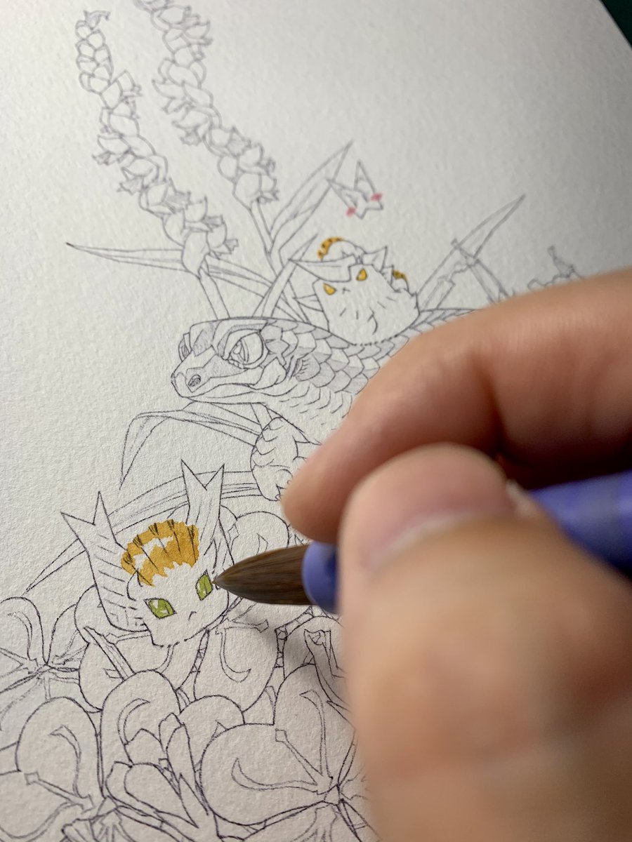 「まずはキャラの黄色系の部分から塗りがスタートです。毎回どんな絵でもだいたいこの箇」|渡辺孝夫のイラスト