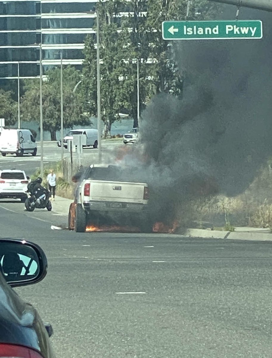 Breaking News: A car fire occurred today at the intersection of Island Parkway and Marine Parkway. No injuries were reported. The cause of the combustion is unknown. The vehicle, a white Chevrolet Silverado, was towed at 5:32 p.m. More details will be released soon on Scot Scoop. https://t.co/okOTo40BSw