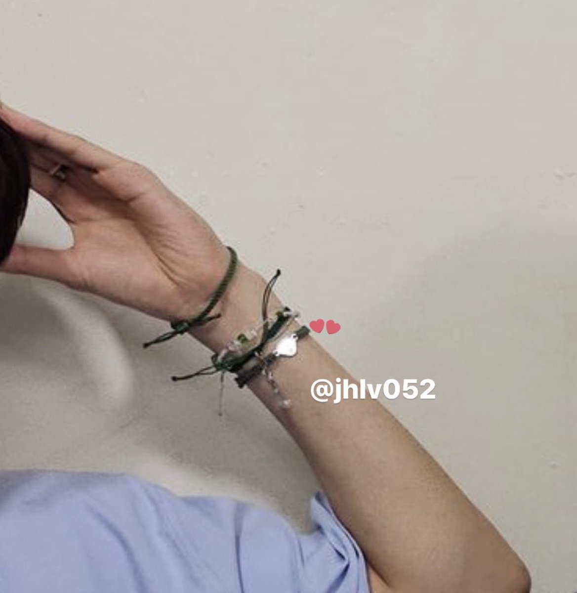 옷 on Twitter "jeonghyeon’s accessories aren’t just for style but they