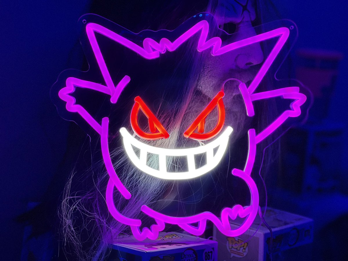 You guys, looook 😭 thank you for my Gengar light delano! 🥲