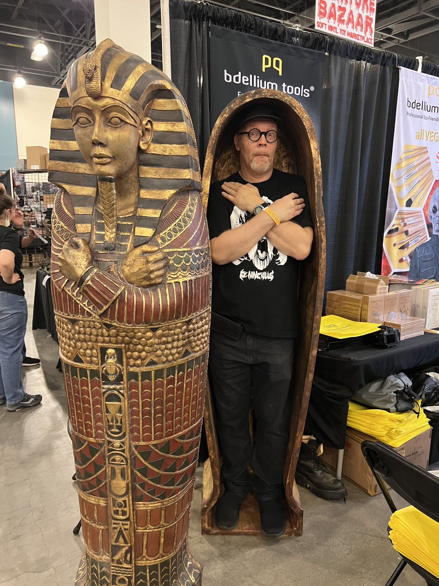 MMMutant's tweet image. Fun at Monsterpalooza!