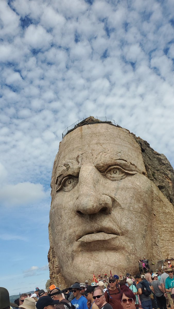 605MrsMueller's tweet image. #APLit reading started today. But, first, a trip to the top of Crazy Horse Monument. #aplitchat