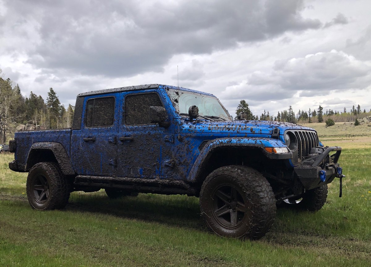 Get a little mud on the tires
#Jeep #jeepmafia #Jeepgladiator #4x4