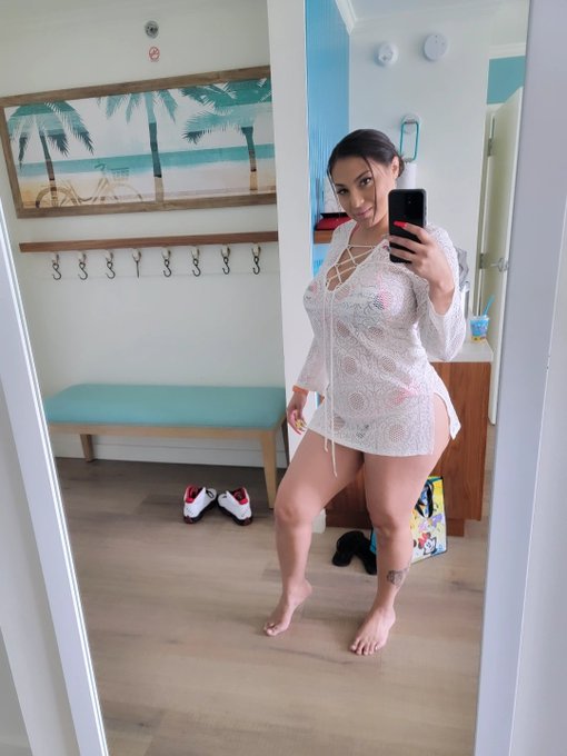 Vacation mode🏖 https://t.co/LE80ngF4ER<a href="/tag/photoshoot"class="tags"><span>#photoshoot</span></a><a href="/tag/bikini"class="tags"><span>#bikini</span></a><a href="/tag/follow"class="tags"><span>#follow</span></a><a href="/tag/summer"class="tags"><span>#summer</span></a><a href="/tag/celebrate"class="tags"><span>#celebrate</span></a>