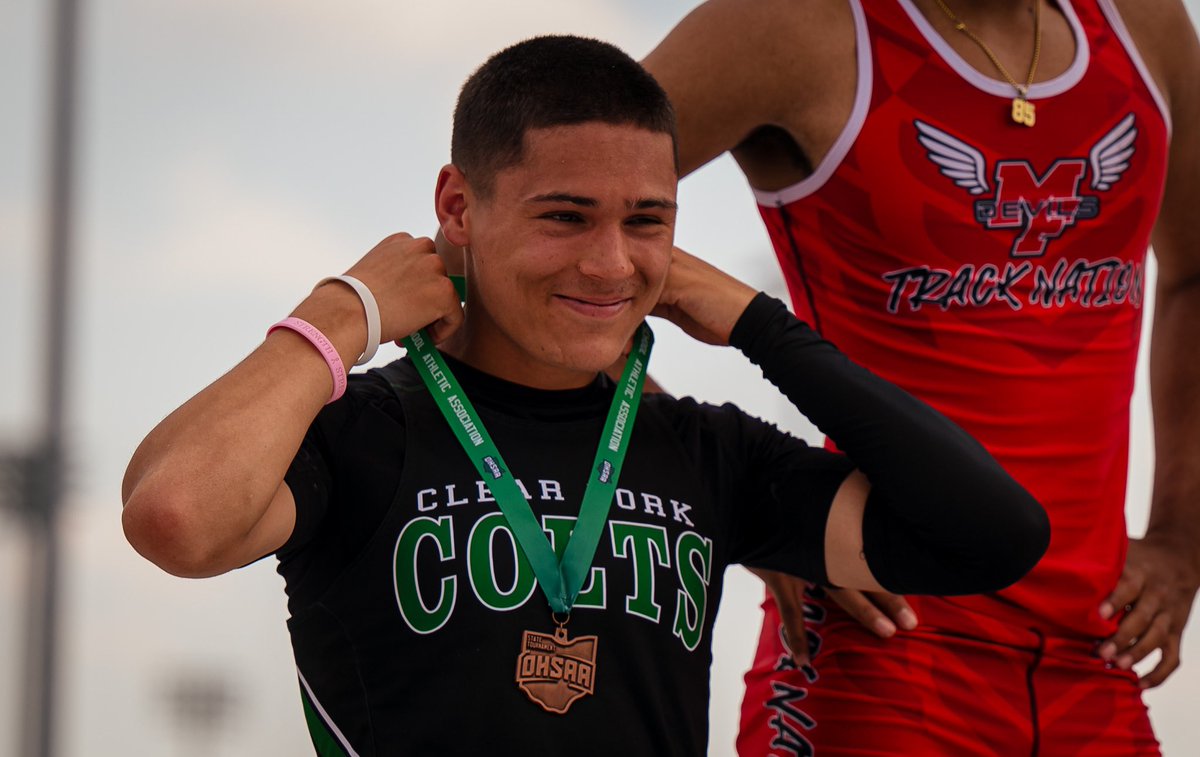 DismantledSpor1's tweet image. Congrats to my dude @joestupka_ of @ClearForkSports. All-Ohio in the 100m, 200m and 400m. Just an unreal day for this kid. Didn’t even make it out of this District last year, but killer work ethic and dedication. Damn impressive @JakeFurr11 @oh_report @MansfieldNJ #trackandfield