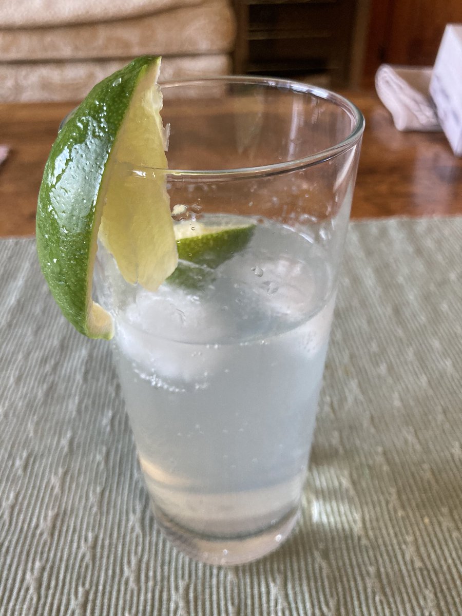 CagedChef457's tweet image. Hendricks Gin with Lime &amp;amp; Yuzu Tonic 
#VeryRefreshing 🍋