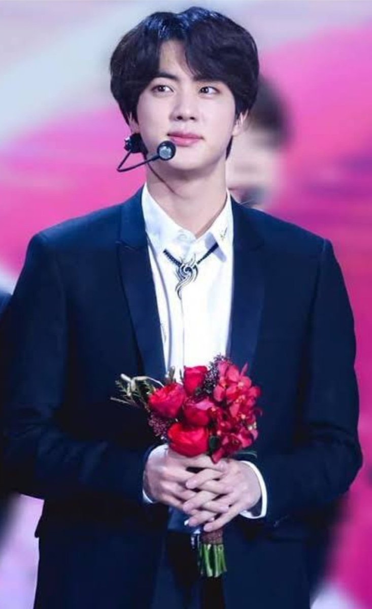 jinisthebessttt's tweet photo. @JINUSASUPPORTGP A DECADE WITH BTS JIN
#์์ง์ด๋ณ_ํ์10์ฃผ๋
#๋ฌ๊ณผ์ง๊ตฌ๊ฐ_ํจ๊ปํ์ง_1200์ผ
#10YearsWithOurMoonJin
#ToJinfinityAndlBeyond https://t.co/CyVEghFaYe
