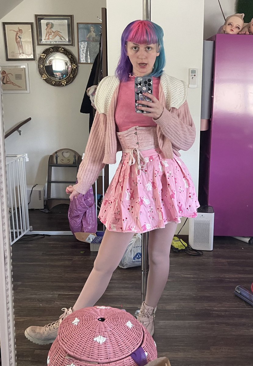 Tweetney on Twitter "💗let’s go on a picnic and make out 💕"