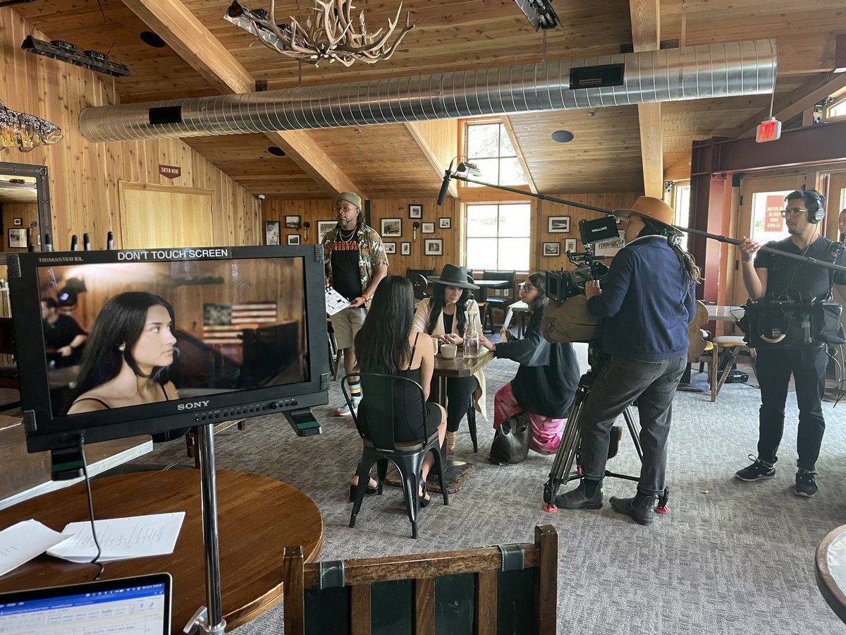 SundanceSatter's tweet photo. Day 5 ⁦@sundanceorg⁩ #DirectorsLab: more shooting today with our big screening tonight of all the exercise scenes, all different, original and created with a singular vision. https://t.co/be3AeeZokr