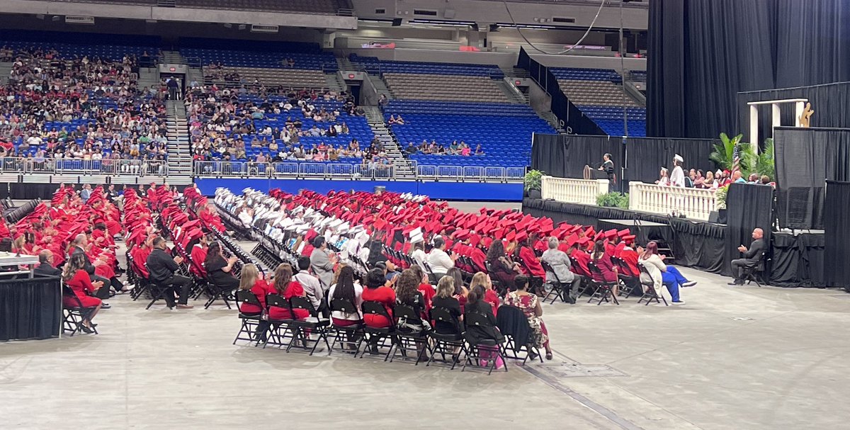 Congratulations to my sister! So proud of you❤️🎓 <a href="/NISDTaft/">Taft HS</a>  <a href="/NISD/">Northside ISD</a>