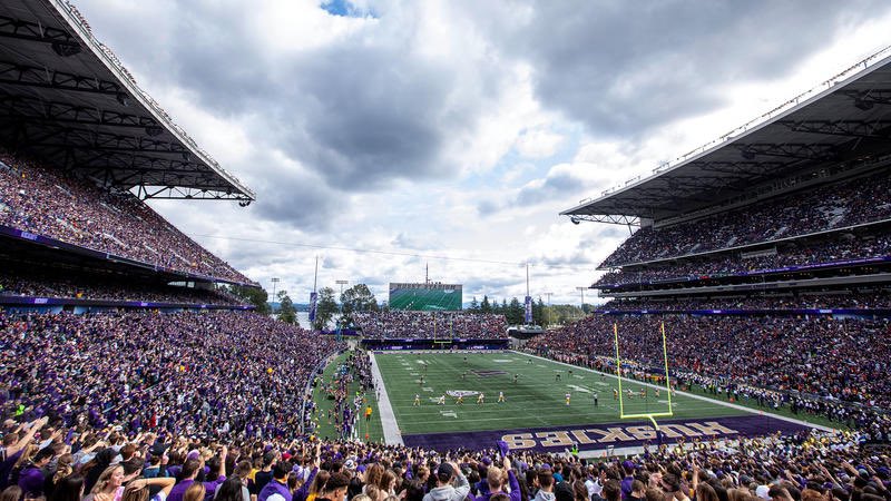Demetri Manning (@demetri_manning) on Twitter photo After a great conversation with the University of Washington and @scotthuffUW , I have received an offer from my hometown
<a href="/TFordFSP/">Tracy Ford</a> <a href="/BrandonHuffman/">Brandon Huffman</a> @BlakeBentz <a href="/Murdock_02/">Frank Murdock</a> <a href="/RealMG96/">Marcus “MG” Griffin</a> <a href="/BellevueFB/">Bellevue Wolverines Football Family</a> #GoDawg After a great conversation with the University of Washington and @scotthuffUW , I have received an offer from my hometown
<a href="/TFordFSP/">Tracy Ford</a> <a href="/BrandonHuffman/">Brandon Huffman</a> @BlakeBentz <a href="/Murdock_02/">Frank Murdock</a> <a href="/RealMG96/">Marcus “MG” Griffin</a> <a href="/BellevueFB/">Bellevue Wolverines Football Family</a> #GoDawg