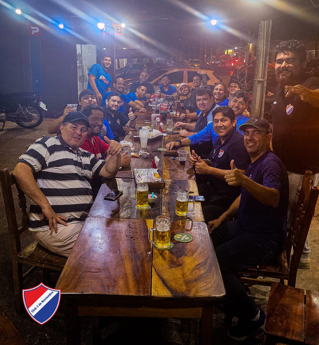 El 3 de Noviembre del Bo San Pablo se hizo fuerte de visita
Gran triunfo del tricolor.💪🏻
➡️ #Atlantida 0
➡️ #3deNoviembre 2
El equipo de Matador y un gran grupo de dirigentes e hinchas apoyando al club!
👏🏻👏🏻👏🏻👏🏻👏🏻