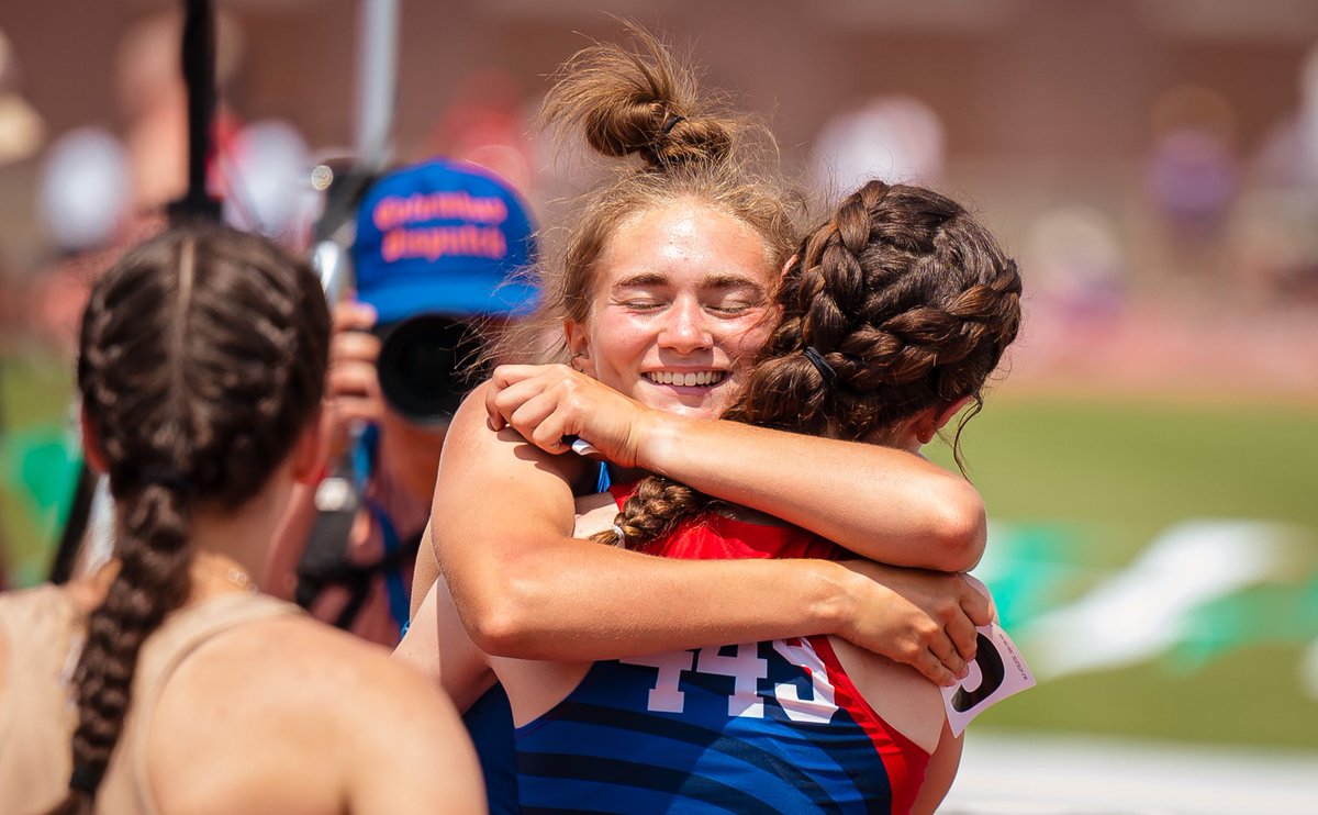 DismantledSpor1's tweet image. Congrats to @JettaEtta from @hlsdsports. I have no words to describe her weekend. Arguably the greatest track ath in OH history. I hope media State wide are writing about this girl. Just incredible. Well done girl, glad I could witness it. @JakeFurr11 @OHSAASports @oh_report