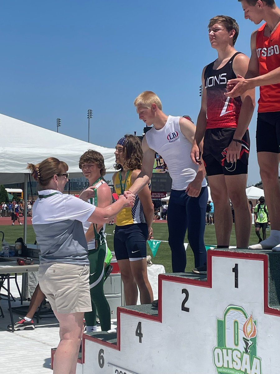 Congratulations to Stefan Kolan placing 4th in OHSAA State Pole Vault! #WeAreLB <a href="/LBHST_F_CC/">@LBTrack&FieldCC</a>