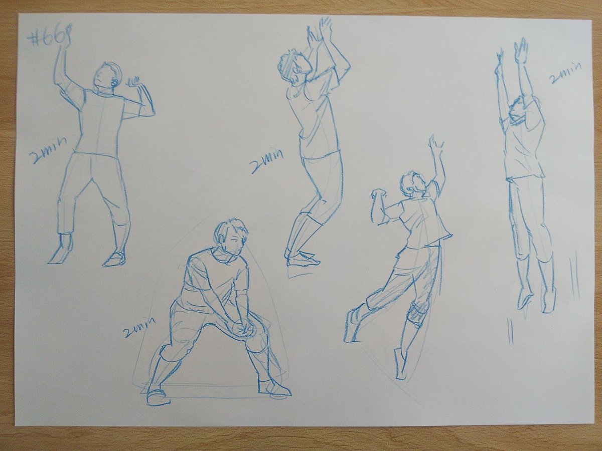 #さとまこクロッキー
#今日のクロッキー

＃65&amp;66
ランニング🏃‍♂️とバレーボール🏐。動きのあるポーズは描いていて楽しい。
青鉛筆で描き続けます。アンケートに答えてくれた皆様、ありがとうございました☺️。 https://t.co/rcQcMox2Jb