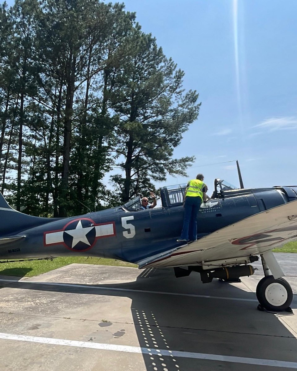 CAF1957's tweet photo. We can't quite put our finger on it, but we feel like we had another happy visitor... π
Want to book your #MemoryOfALifetime seat in one of our warbirds?
π· @lisap_livingmybestlife https://t.co/VjBxpRt4b3