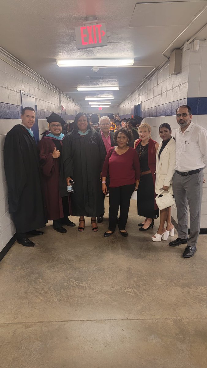 HISDHighSchools's tweet photo. Congratulations @MGulfton graduates! There are far, far better things ahead than we leave behind. @GPonceHS @JoeChandlerHISD https://t.co/nfWVvBgDzk