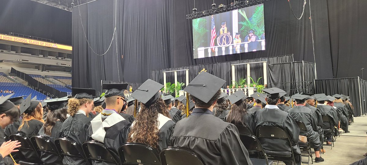 WBhsRod's tweet photo. That morning when they graduated: Class of 2023 #mygraduatesarebetterthanyourgraduates #Classof2023 #beLegendary #beBeowulf #BFND #onceaBearalwaysaBear #rodlife #rodluv https://t.co/wYh5nTZWHD