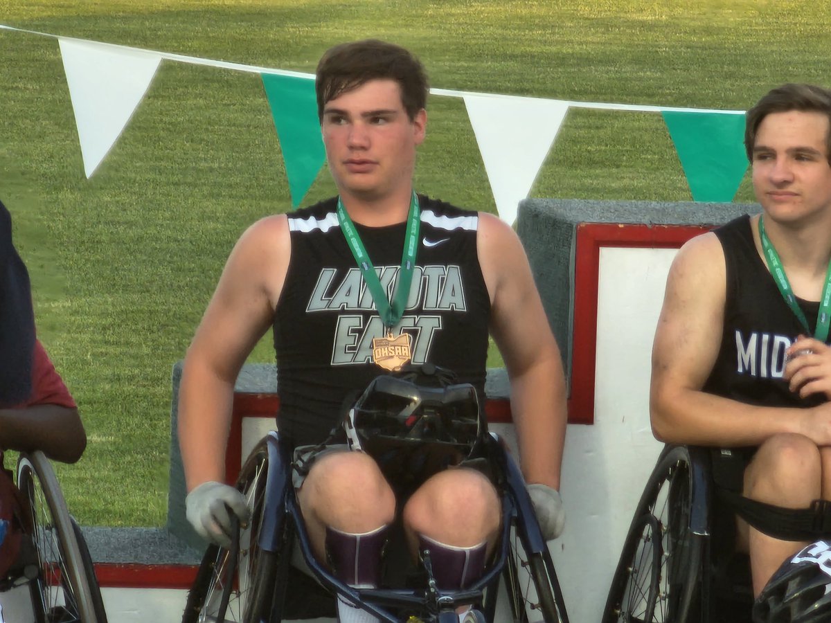 Landyn Bomar finished 4th place in the Seated Boys 100m final at the #OHSAA #Division1 Outdoor #StateChampionship meet! Way to go Lan!!!🔥👏🏾💪🏾😎 #LakotaEastTF @LakotaEastAD @EAST_HAWKS