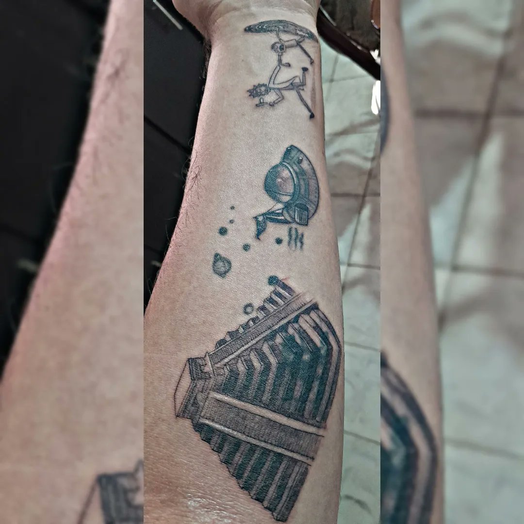 JasbHustle's tweet photo. #TattoDay!👌🏻🎨 @desperhate_ 🌏🔥 https://t.co/xpIIZxRQBx