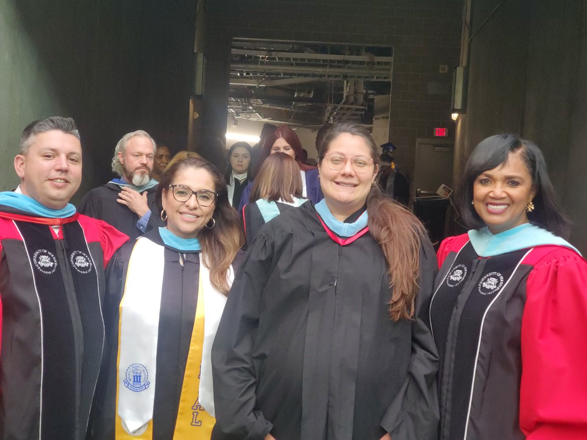 HISDHighSchools tweet media