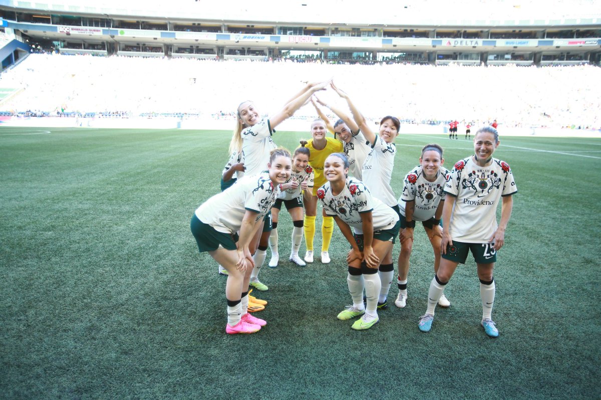 When we say squad pic, this is what we mean 😭

#BAONPDX