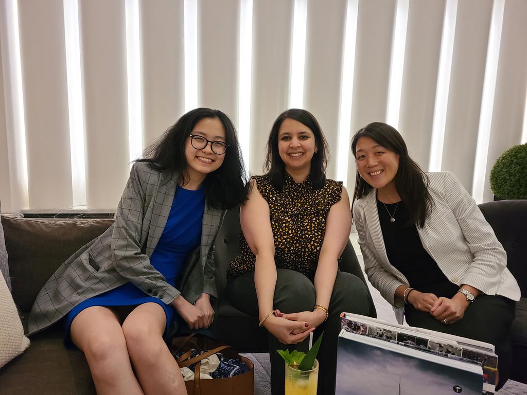 ManishaDrB's tweet photo. Fellowship happy hour with @annieimmcl at #ASCO23 @PittHemeOnc ! #WomenInOncology #LadyDocs @UPMCHillmanCC https://t.co/ZRPGtkYuOl