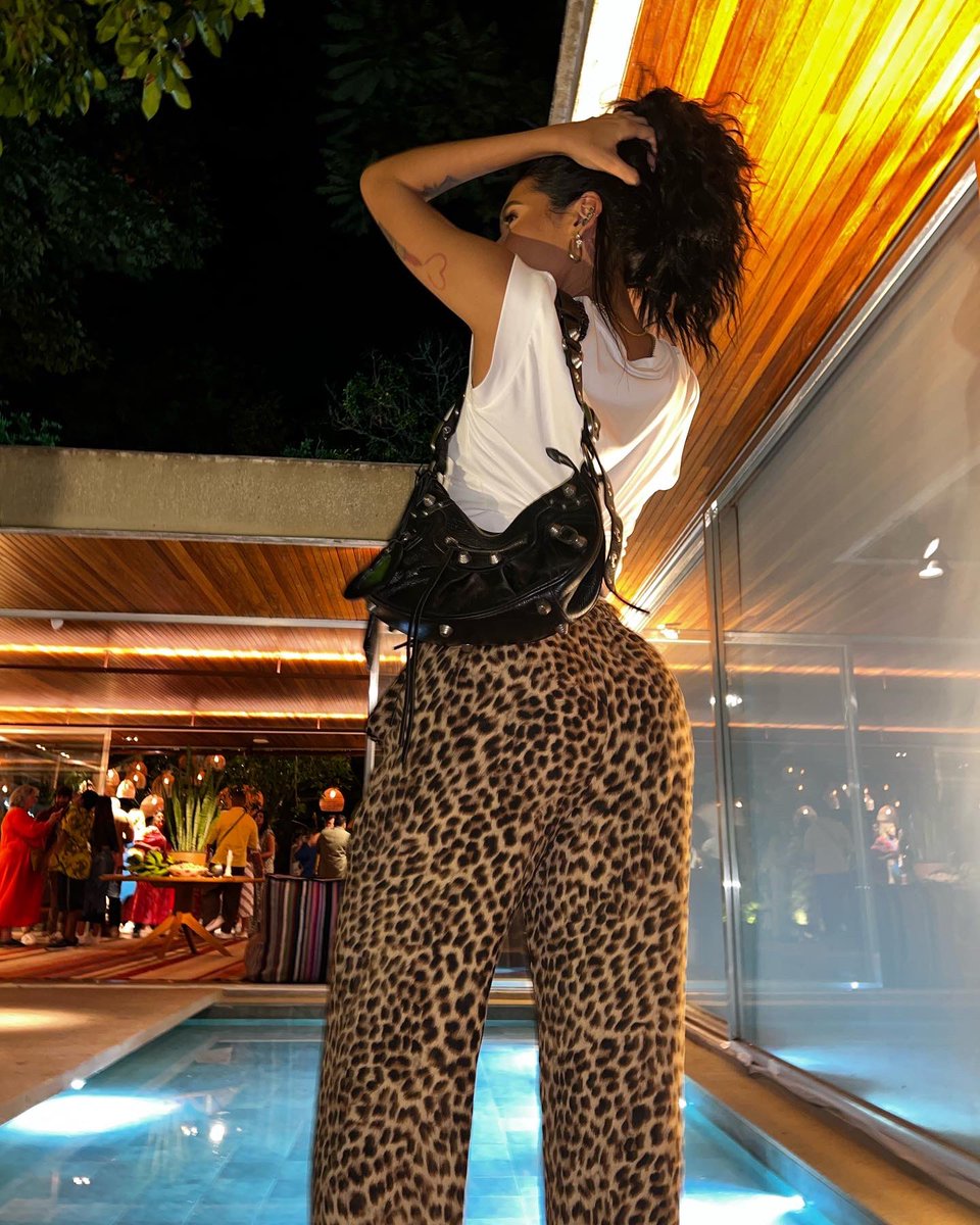 Pocah's tweet photo. 🐆 https://t.co/eyOFJcgSjk