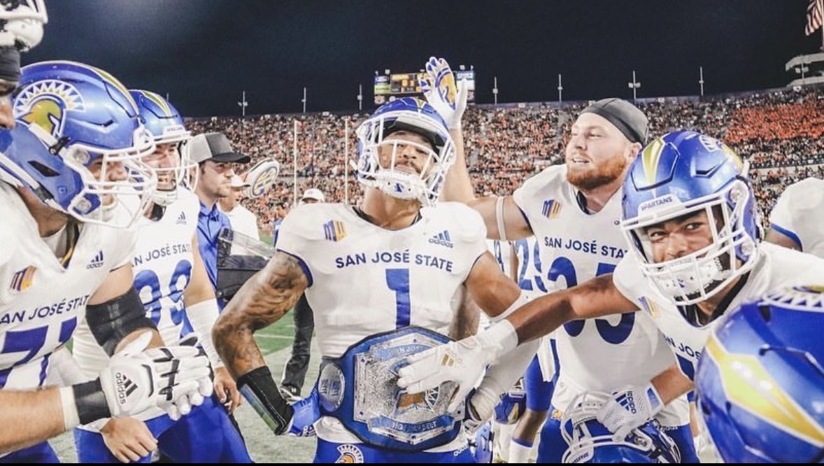 After a great conversation with <a href="/CoachChipViney/">Chip Viney</a> I am blessed to receive an offer to San Jose State university! #Spartanup <a href="/Cehsfootball/">Centennial Coyotes Football</a> <a href="/CoachThiele/">Tim Thiele</a> <a href="/Coach_Carter34/">Billy Carter</a>