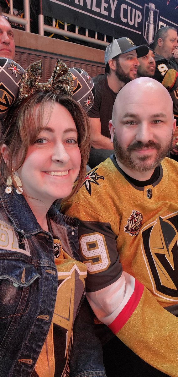 WE'RE HERE AT THE STANLEY CUP FINALS 😭💛❤️🖤 #VegasBorn