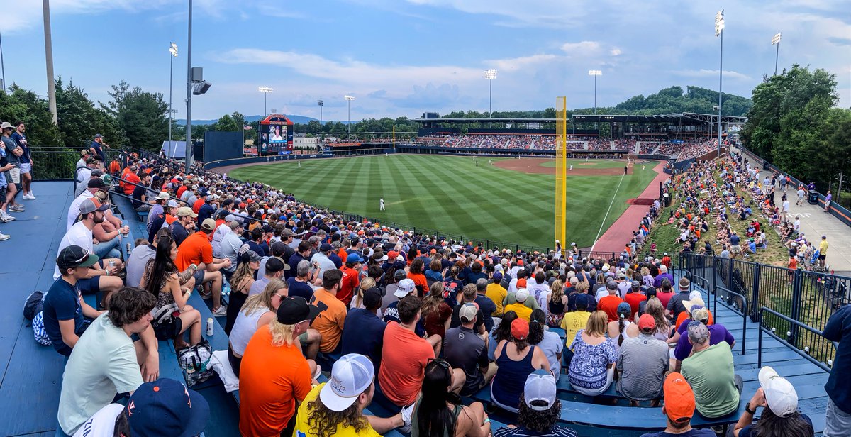 𝗙𝗶𝗹𝗹𝗲𝗱. 𝗧𝗵𝗲. 𝗗𝗶𝘀𝗵.

With tonight's attendance of 5,919, we have matched our highest attendance at the Dish!

Thank you, Wahoo Nation!

#GoHoos | #RoadToOmaha