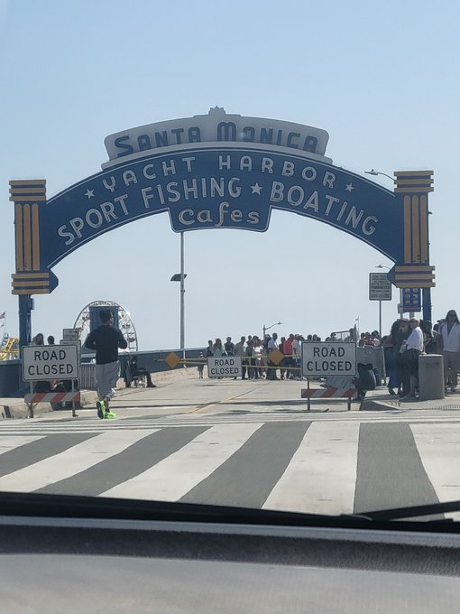 Spent the afternoon at the beach with my two favorites Riley 🐾 and @jaguar_kitty https://t.co/mhcQm2