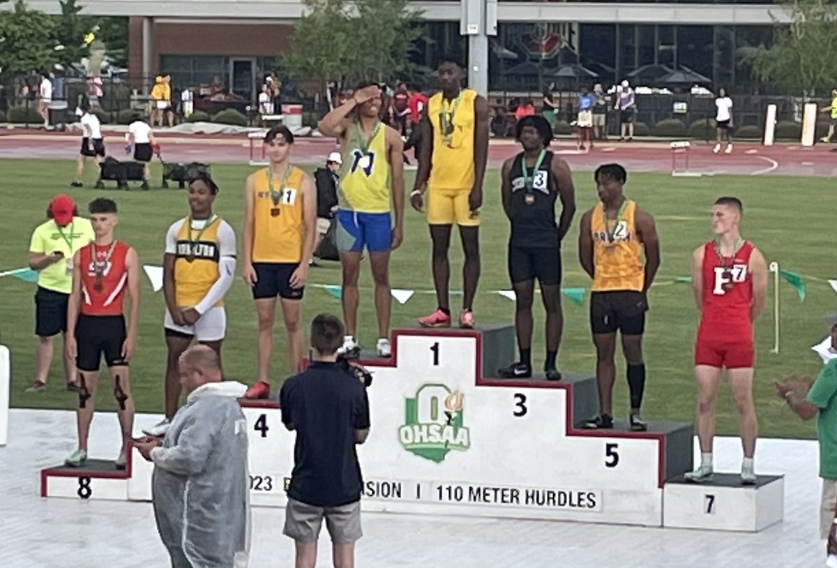 Logan made the podium by finishing 8th overall. That’s ALL-OHIO‼️😤