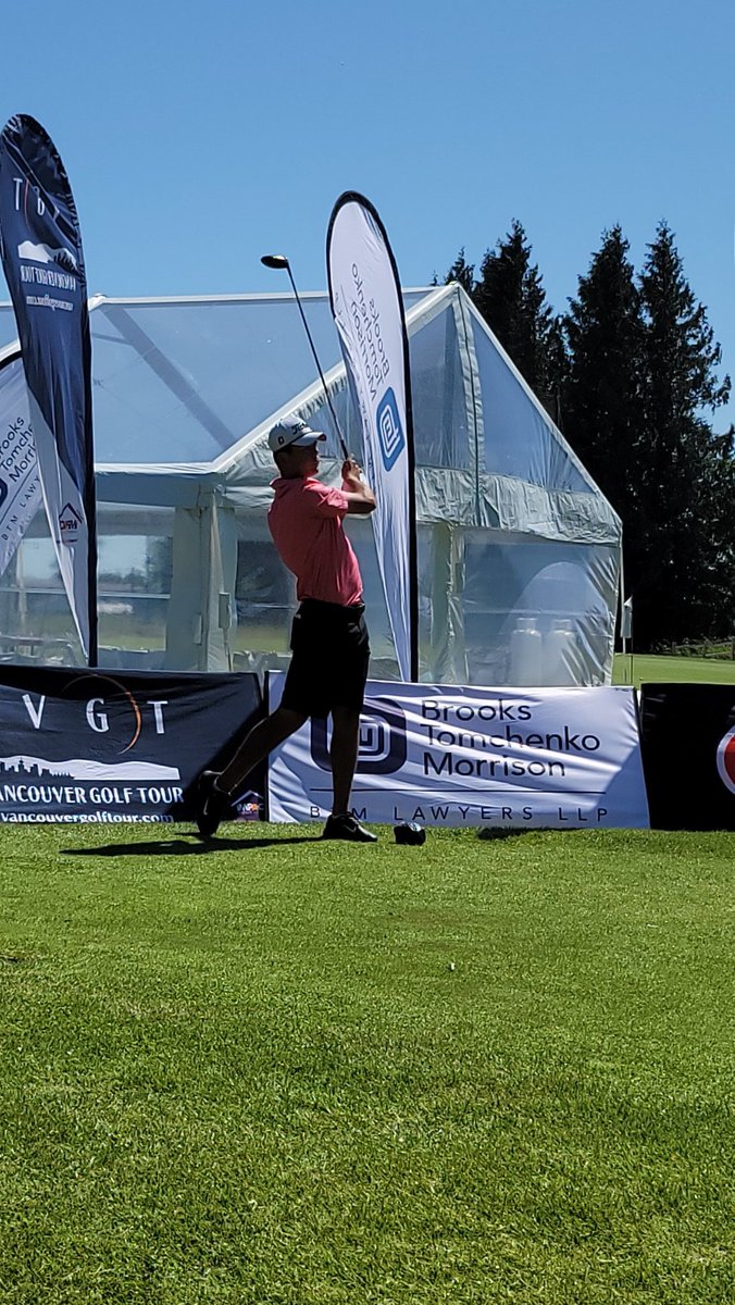 Looking like a 3-man race as we head into the back-9 of the @VanGolfTour @btmlawyers Open @PittMeadowsGolf !
1 @lawrenrowe -8
T2 Isaac Lee -5
T2 Ethan Posthumus (a) -5
#BTMLawyers #VGT #PittMeadows #Srixon #IGA #BCGolf 
golfgenius.com/pages/4130407
