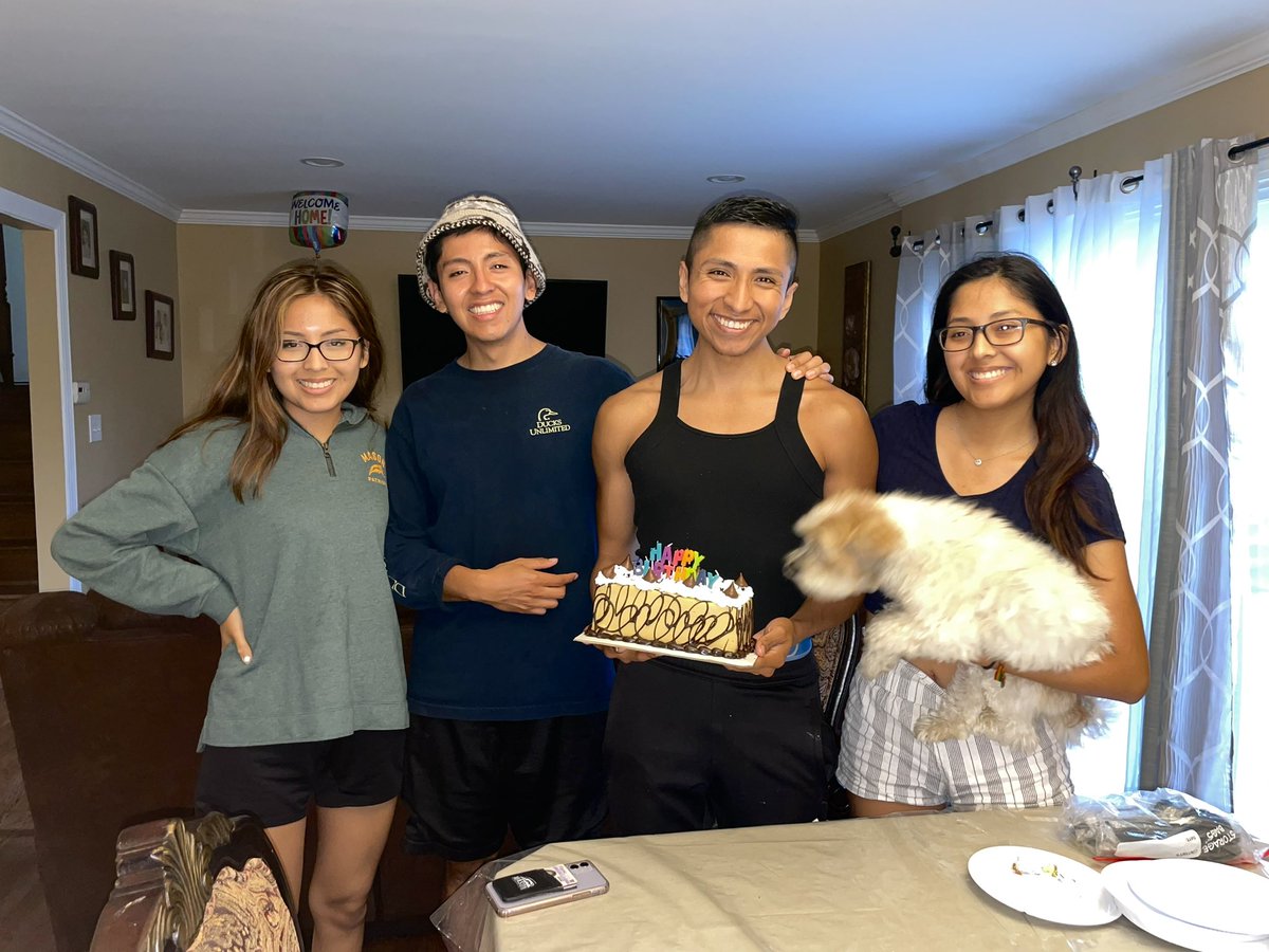 Last year was one of the worst birthdays of my life because Nardi was hospitalized in Bolivia and almost died on my birthday. All I wanted this year was to spend time with my siblings and just be thankful we’re all still together. <a href="/lolnatalii/">Natali Velasquez</a> <a href="/Nardielsa/">Nardi</a>