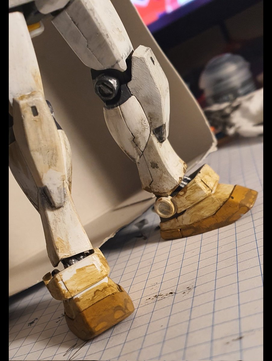 PurpleKeira97's tweet photo. Mudrock style RX-78 part 2, electric bugaloo! Decided to give a very rough attempt at weathering!
#Gundam #gunpla #customgunpla #paintedmodel #rx78 https://t.co/69aXUSTs6K