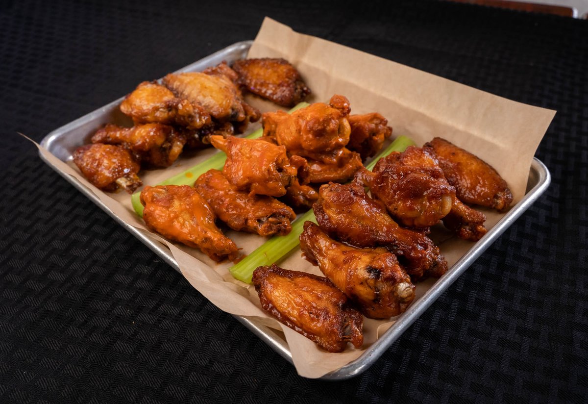 Spend your weekend at Captain's Sports Lounge (Lee's Summit)! Grab a table here: spt.to/9P68k